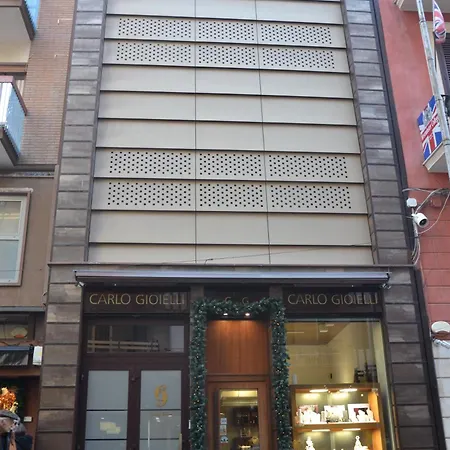 Civico 69 Luxury Bed & Breakfast